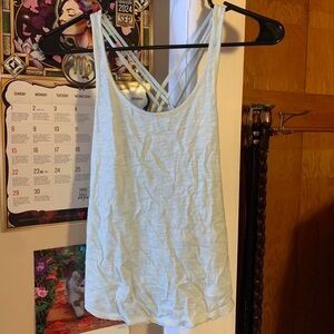 •Flowy Top
•Abercrombie Kids 
•Medium